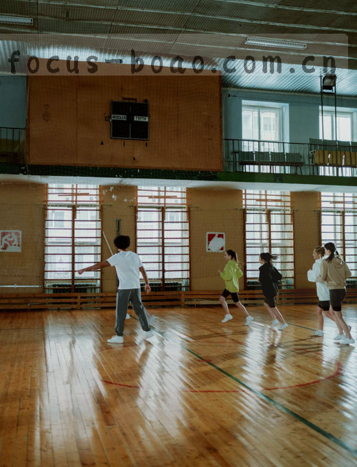 指尖滑动 实时掌控赛场风云